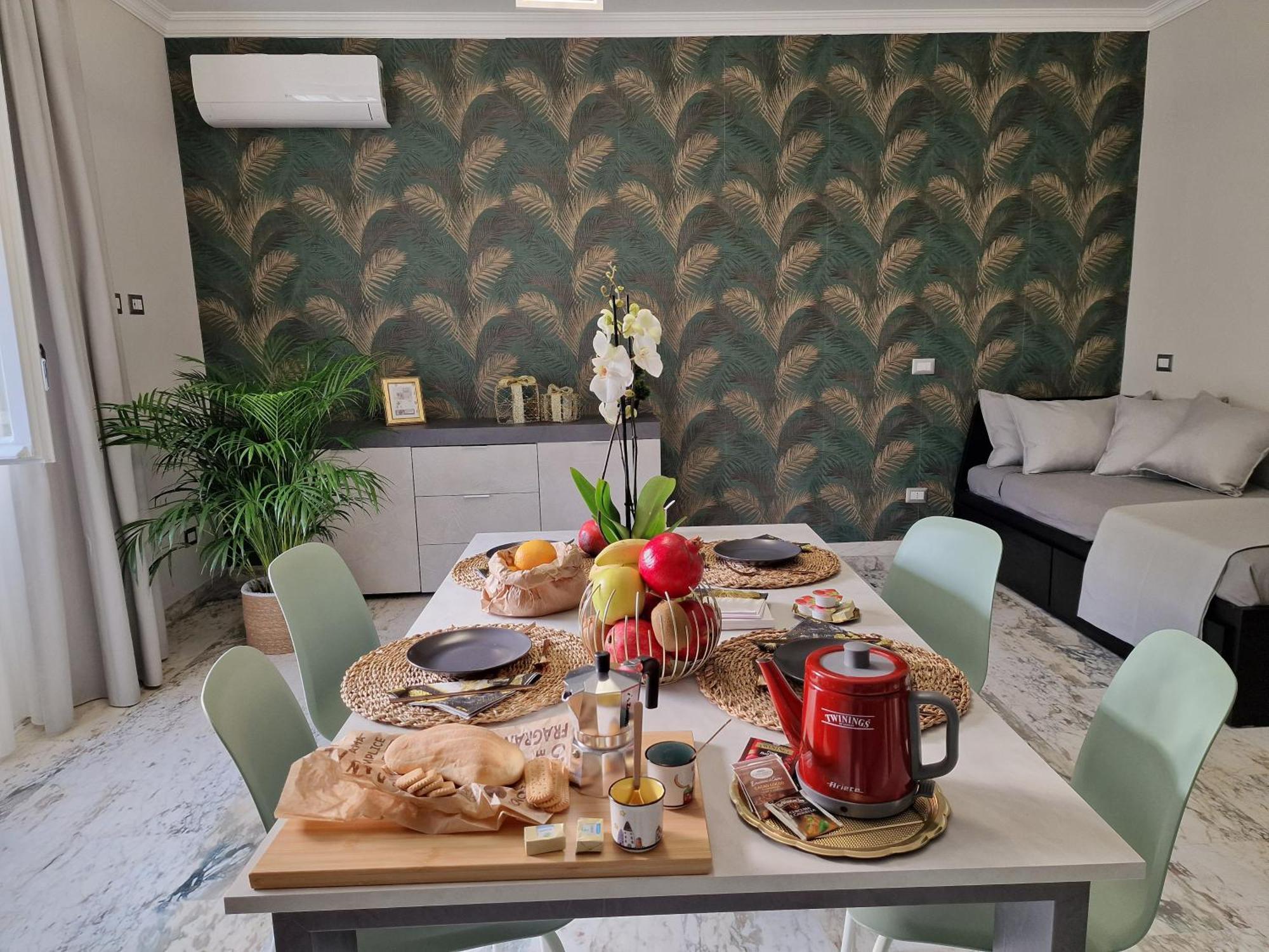 Felix House Park Apartment Rom